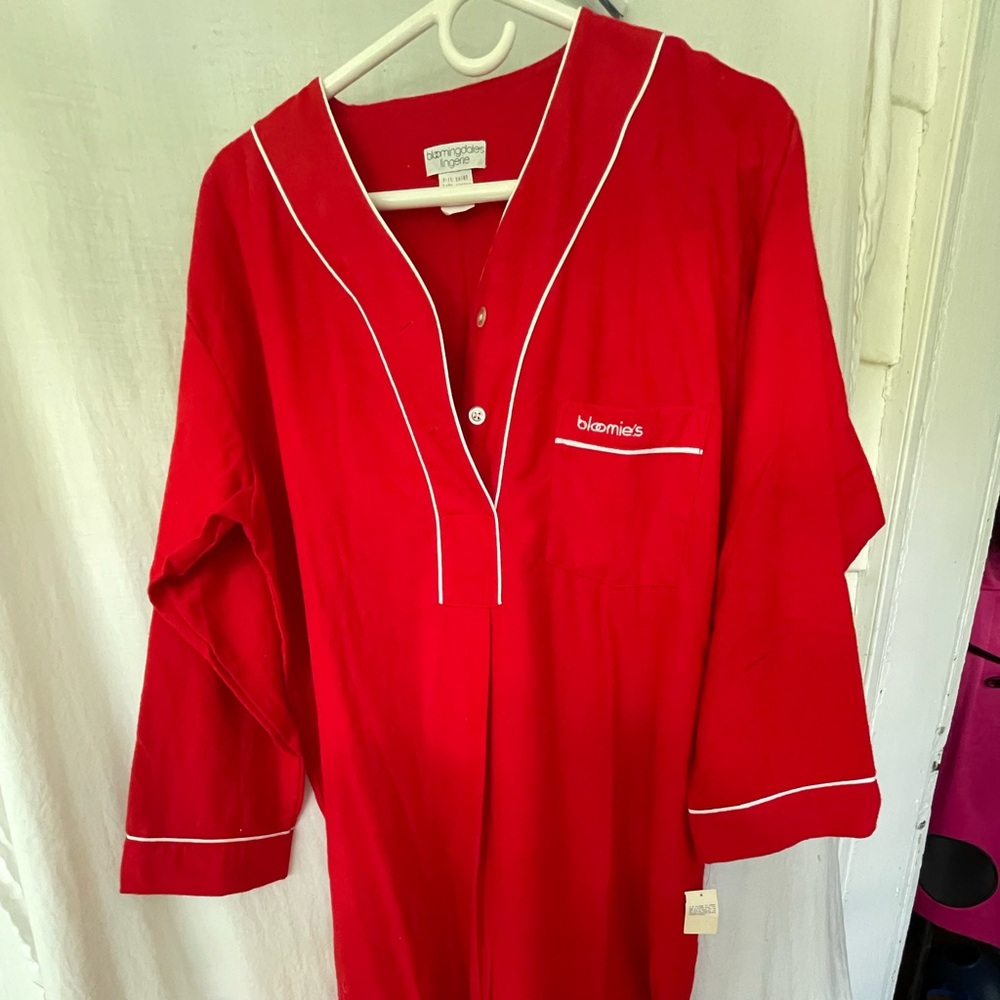 Bloomingdale's Red Women's Pajama Set